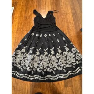 SL Fashions Black and white Floral Embroidered Fit & Flare Dress Size 16